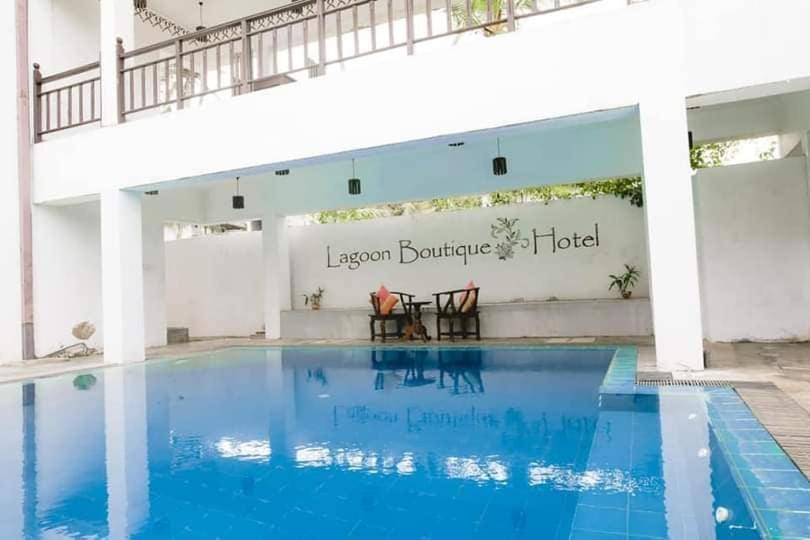 Lagoon Boutique Hotel Kanattegoda Extérieur photo