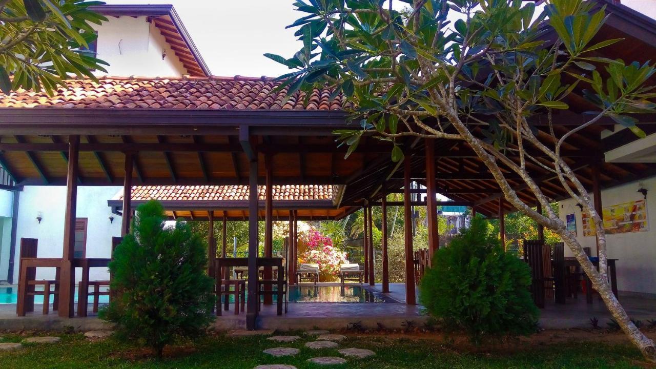 Lagoon Boutique Hotel Kanattegoda Extérieur photo