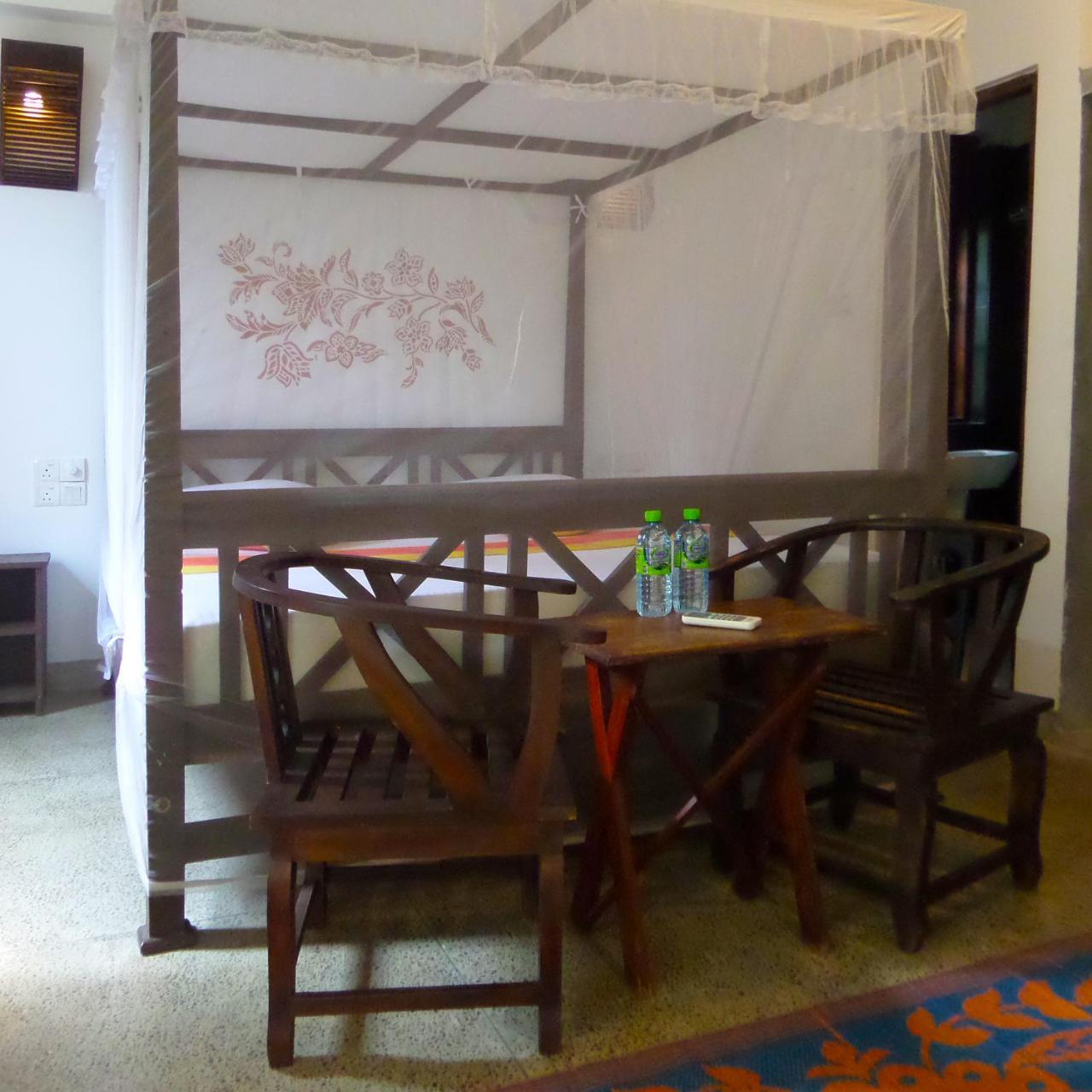 Lagoon Boutique Hotel Kanattegoda Extérieur photo