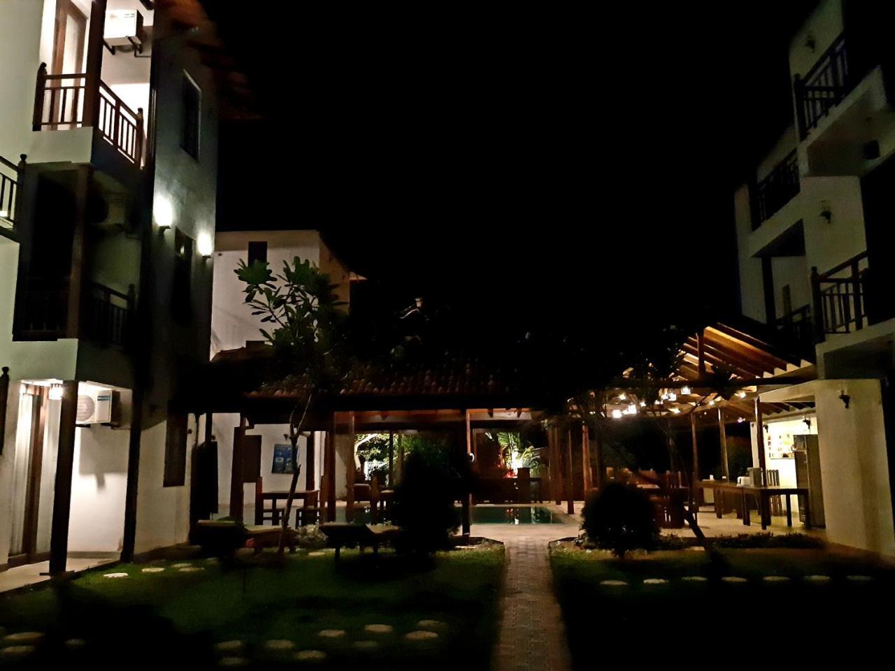 Lagoon Boutique Hotel Kanattegoda Extérieur photo
